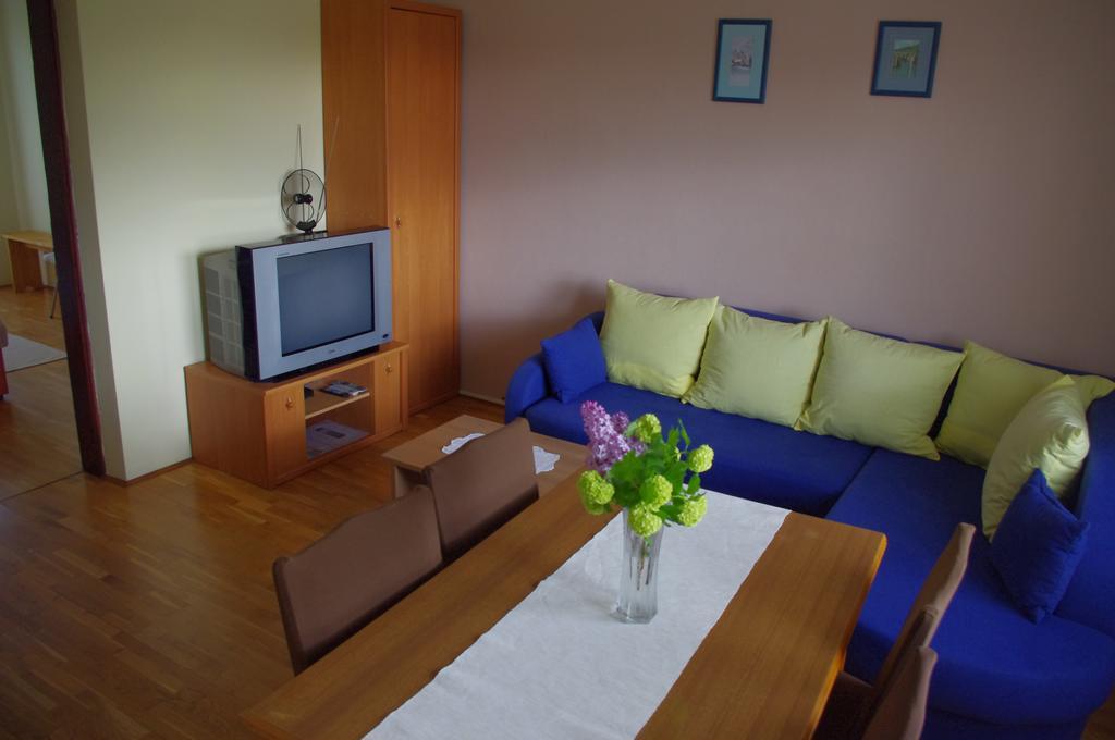 Apartment Tomy Слуни Экстерьер фото